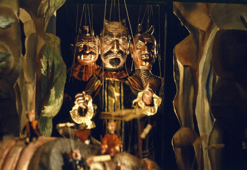 From Jan Švankmajer's Faust (1994)